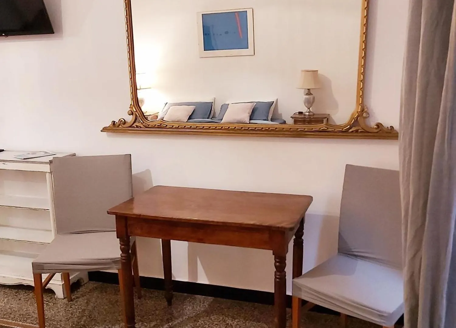 Central Chic Apartment Genoa Italy