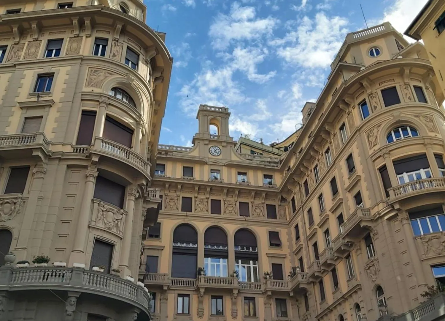 Central Chic Apartment Genoa