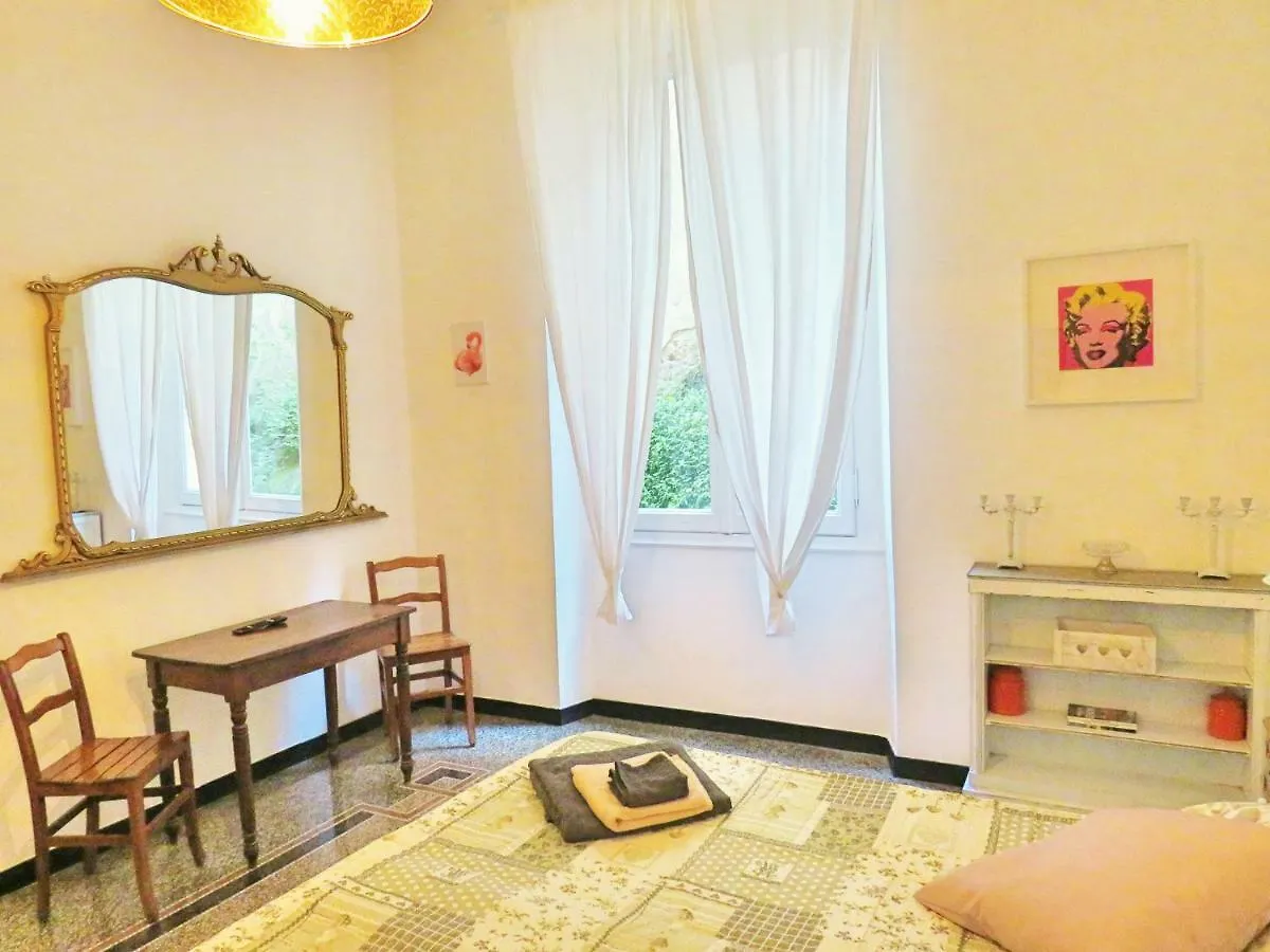Central Chic Apartment Genoa 0*,