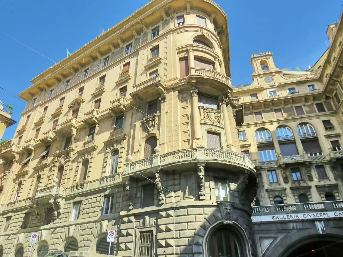 Central Chic Apartment Genoa