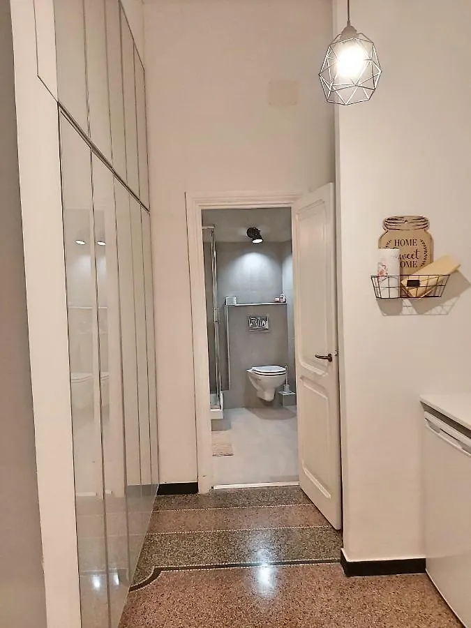 Central Chic Apartment Genoa